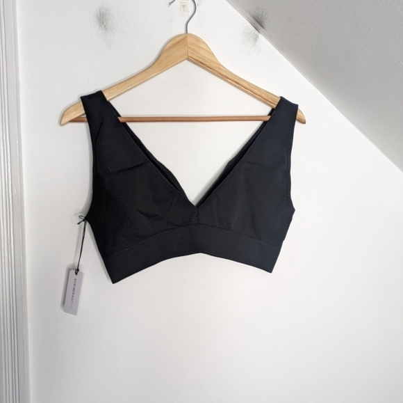 WEWOREWHAT Black V-Neck Bra Top Circular Knit  NEW Size XS - Picture 3 of 6